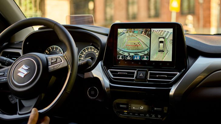 Интерьер Suzuki Fronx