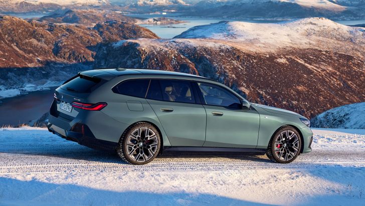 BMW i5 Touring