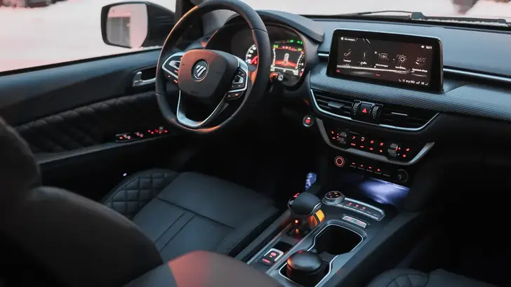 Интерьер Foton Tunland G7