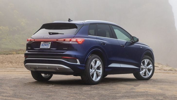 Audi Q4 55 e-tron 2024 года