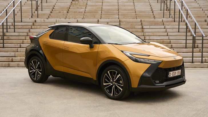 Toyota C-HR Plug-in Hybrid 220