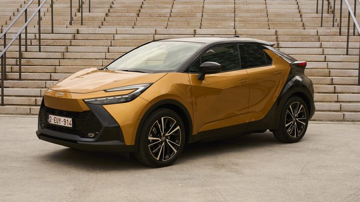 Toyota C-HR Plug-in Hybrid 220