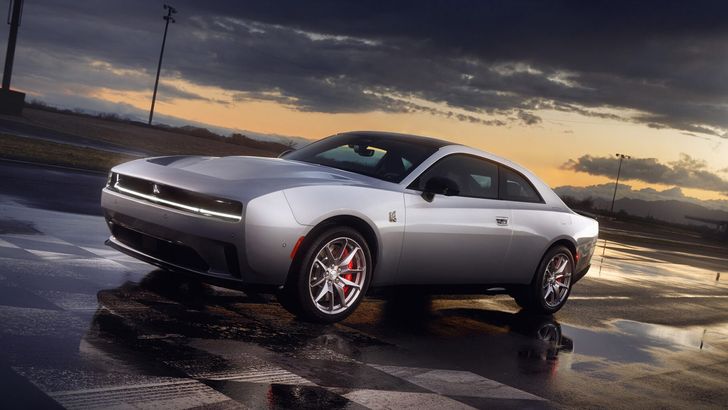 Dodge Charger Daytona Scat Pack 2024 года