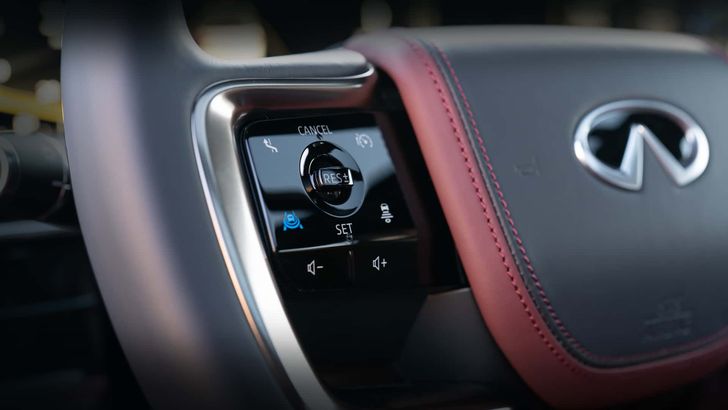 Интерьер Infiniti QX80