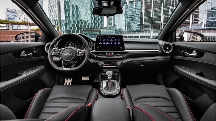 Интерьер Kia Cerato