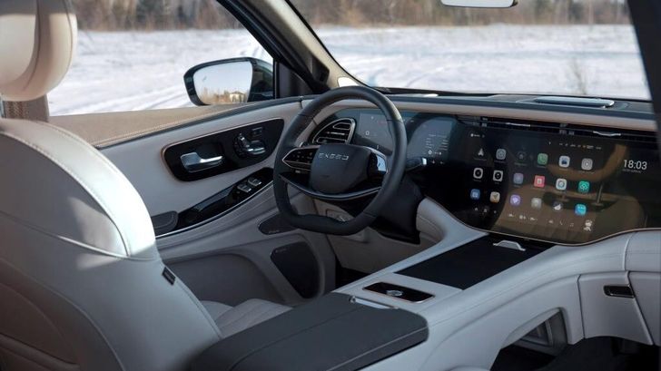 Интерьер Exeed VX