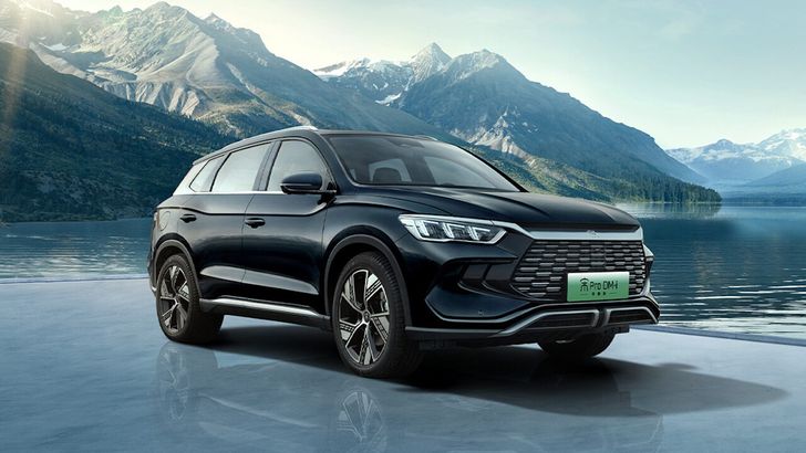 Представлен новый гибридный кроссовер по цене «Весты»