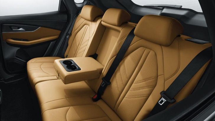 Интерьер Forthing T5 Evo