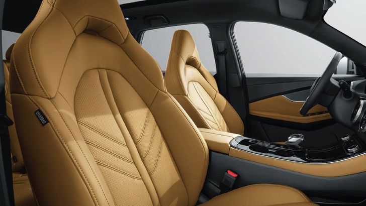 Интерьер Forthing T5 Evo