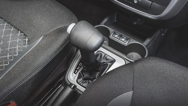 Названы самые дешевые автомобили с классическим «автоматом» в России. Список из 5 моделей