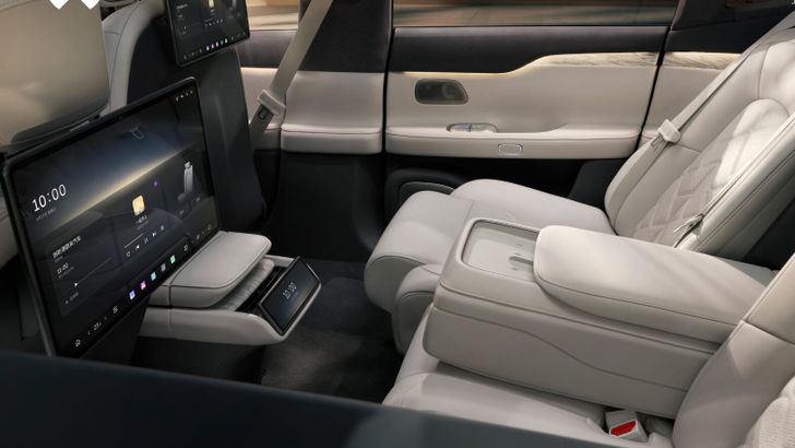 Nio ET7 2024 года