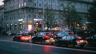 Автомобили на улице Минска