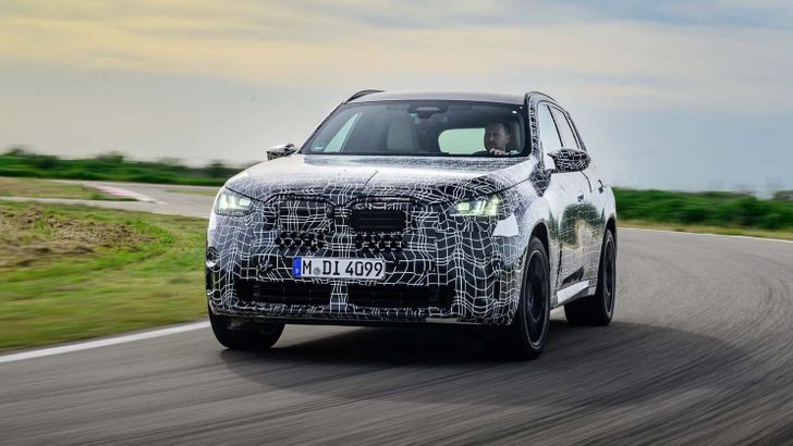 Прототип обновленного BMW X3 в камуфляже показали на фото