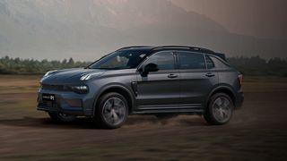 Обновленный Lynk & Co 01