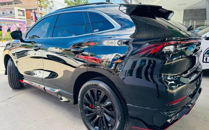 Второй вариант внешности Forthing T5 Evo