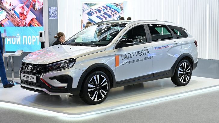 LADA Vesta с ручным управлением