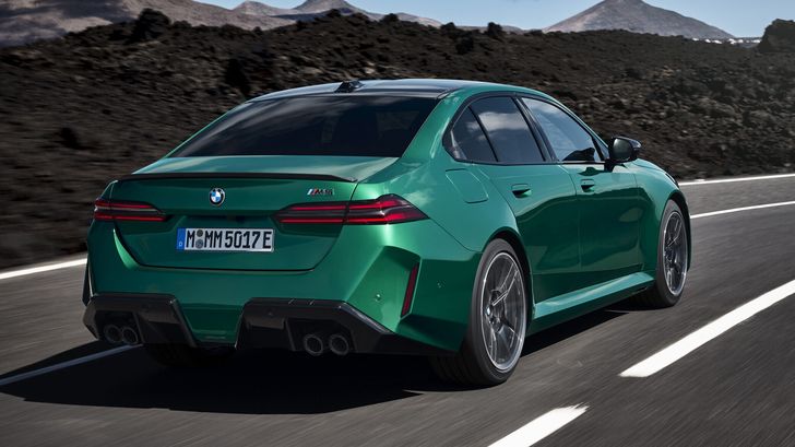 BMW M5 2025 года