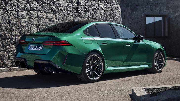 BMW M5 2025 года