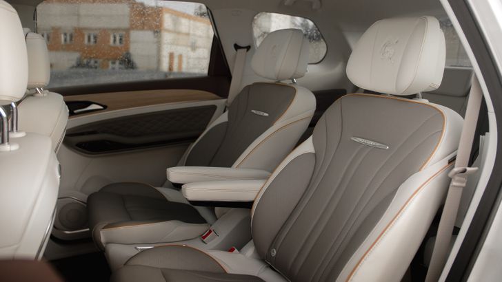 Интерьер Forthing Yacht