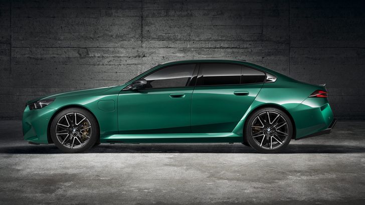 BMW M5 2025 года