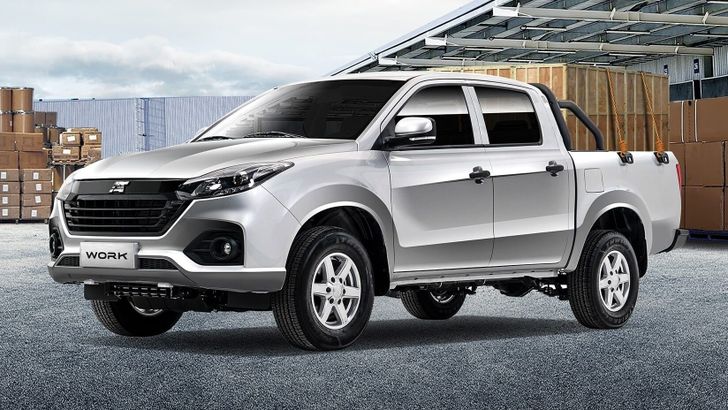 В России переписали цены на защищенный от коррозии «рабочий автомобиль» российской сборки