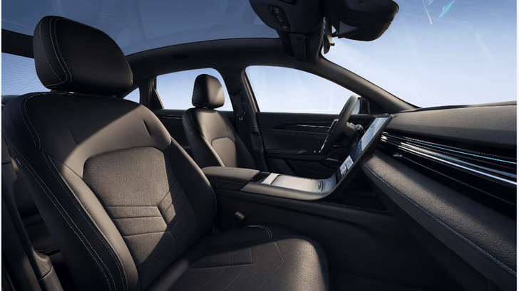 Geely Galaxy L6 в исполнении Creative Edition