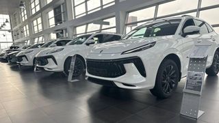 Forthing T5 EVO в автосалоне