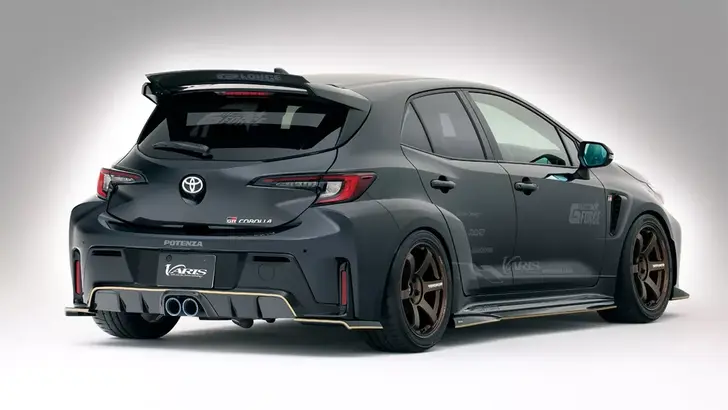 Toyota GR Corolla с обвесом Varis