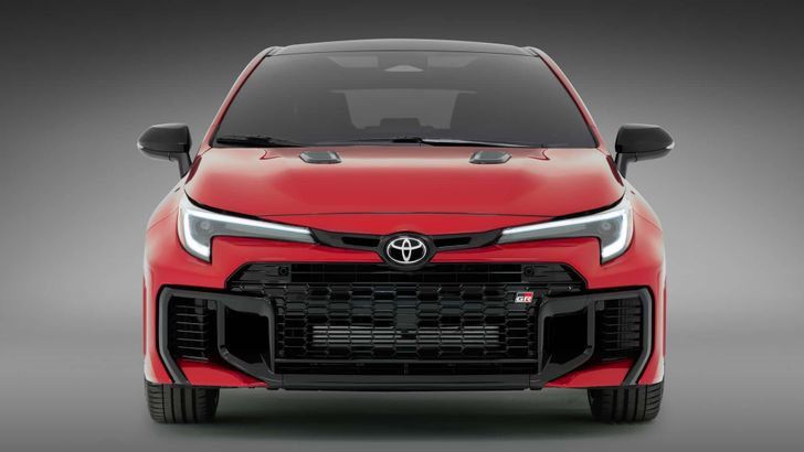 Toyota GR Corolla 2025 года