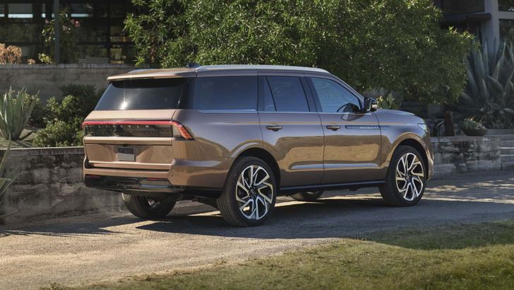 Lincoln Navigator 2025 года