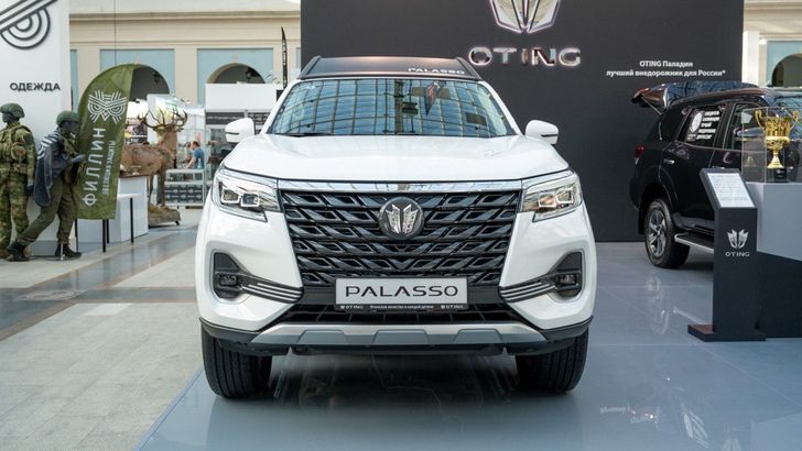 В России рекордно подешевел уникальный автомобиль для путешествий. Сколько он стоит теперь