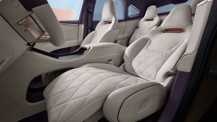 Интерьер электромобиля Avatr