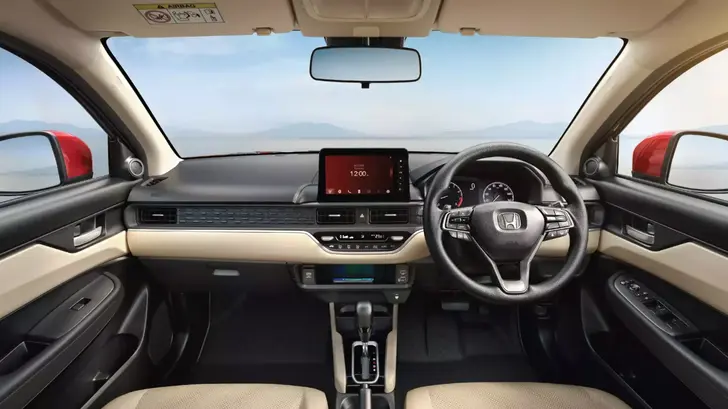 Новый Honda Amaze Новый Honda Amaze