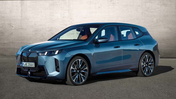 BMW iX 2026 года