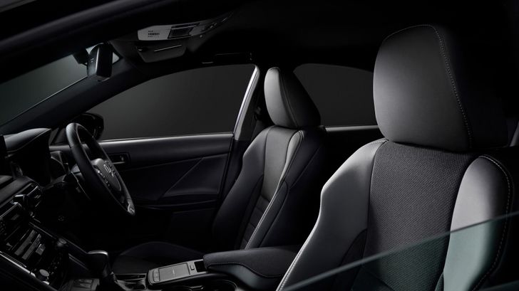 Lexus IS300h в исполнении «F SPORT Mode Black Ⅳ»