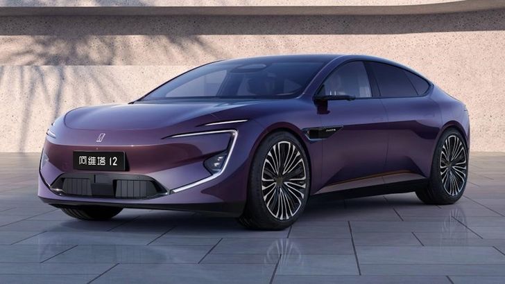 В России появится стильный автомобиль, над которыми работали специалисты Fendi и Dior