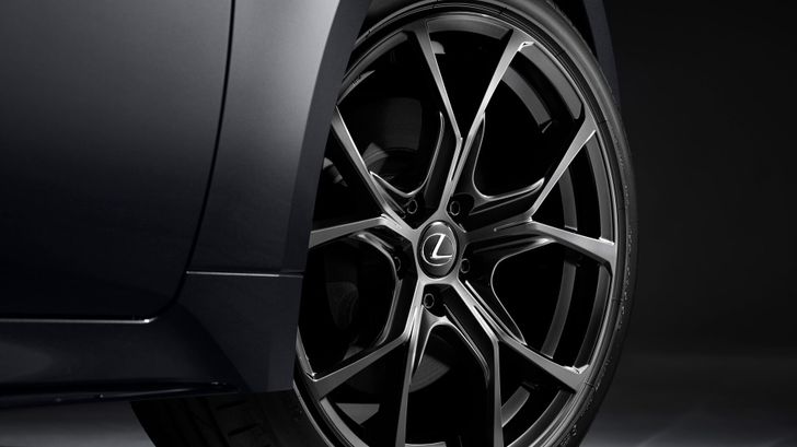 Lexus IS300h в исполнении «F SPORT Mode Black Ⅳ»