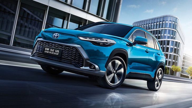 В России появился новый кроссовер Toyota с надежным двигателем, который стоит дешевле «китайцев»