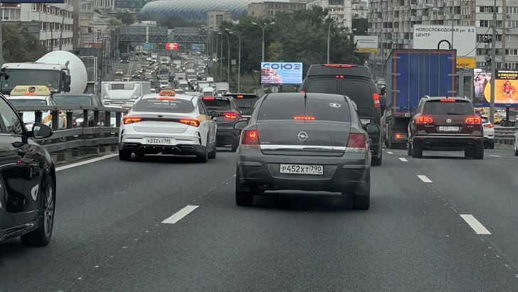 Красноречивые цифры: автомобили россиян стремительно стареют