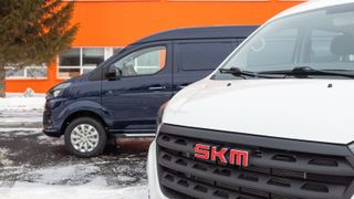 Автомобили SKM