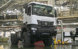 Тягач КамАЗ-65954