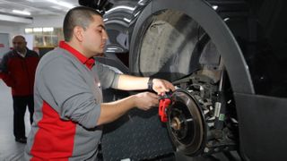 Обслуживание автомобиля