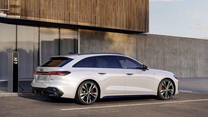 Audi A5 Avant e-hybrid quattro
