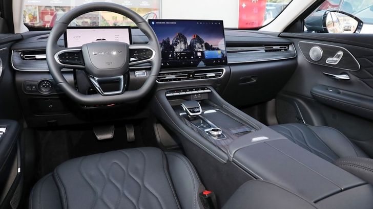 Интерьер Chery Arrizo 8 Pro