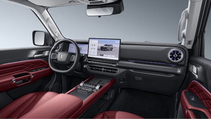 Интерьер обновленного Tank 300