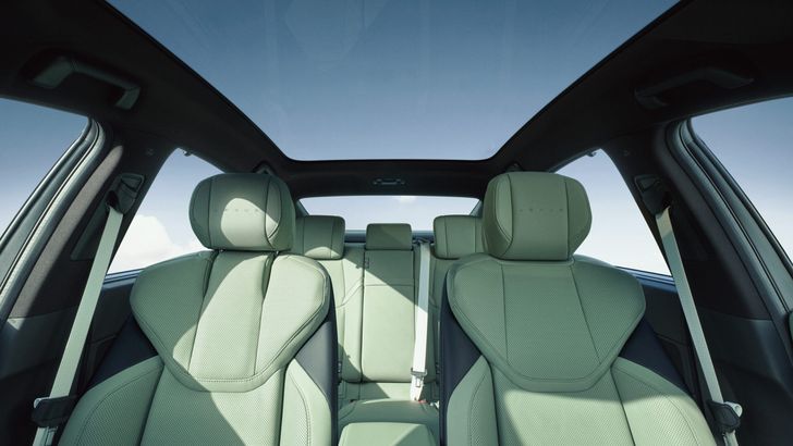 Интерьер Lexus ES