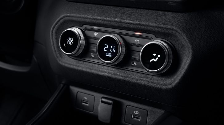 Интерьер LADA Iskra