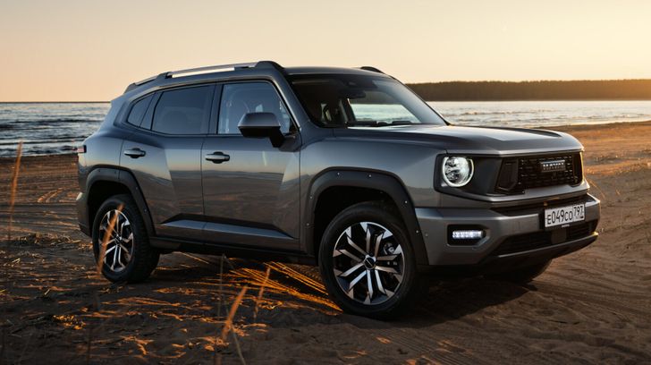 В России начались продажи нового семейного Haval российской сборки. Сколько он стоит