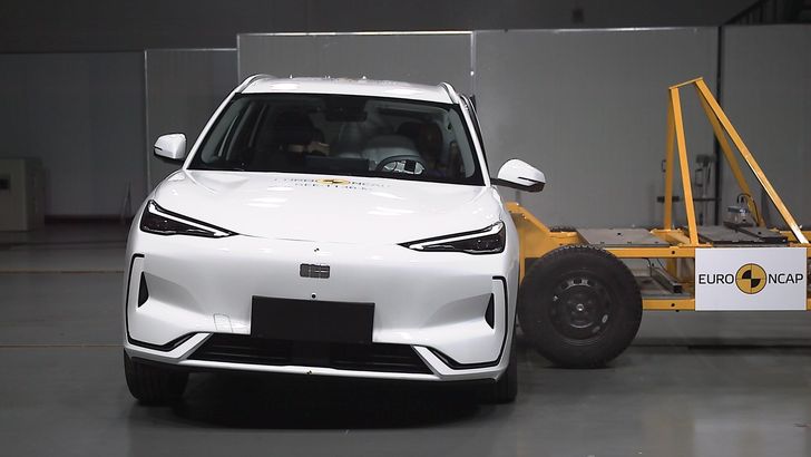 Краш-тест Geely EX5