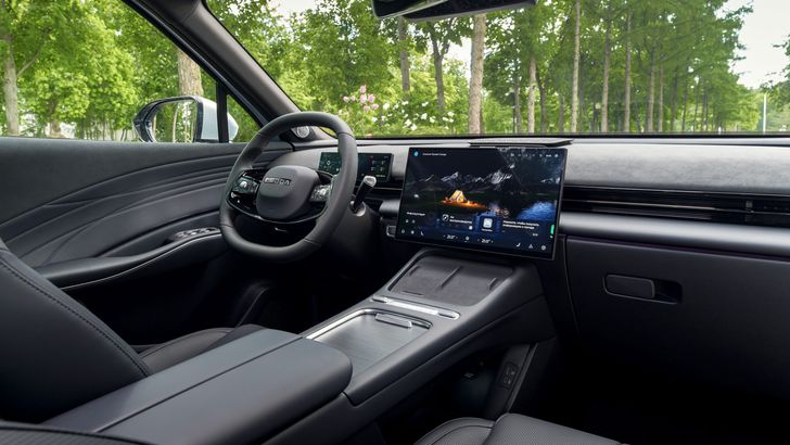 Интерьер Omoda C7